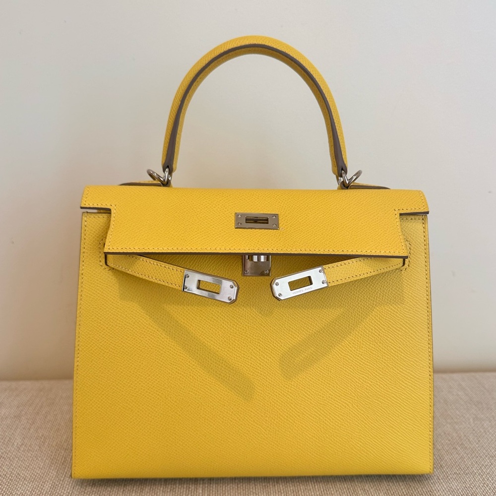 Hermes Kelly 25 in epsom leather. Lime color with palladium hardware. - Picture 3 of 4